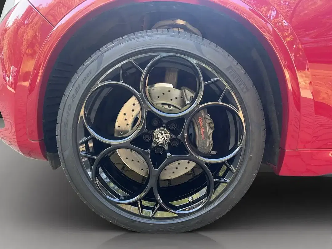 Alfa Romeo Quadrifoglio 2.9 V6 - Thumbnail 3