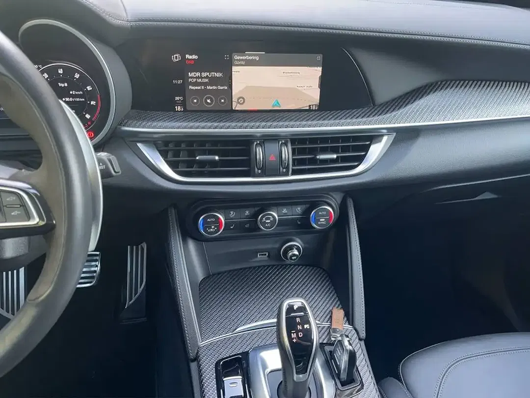 Alfa Romeo Quadrifoglio 2.9 V6 - Thumbnail 6