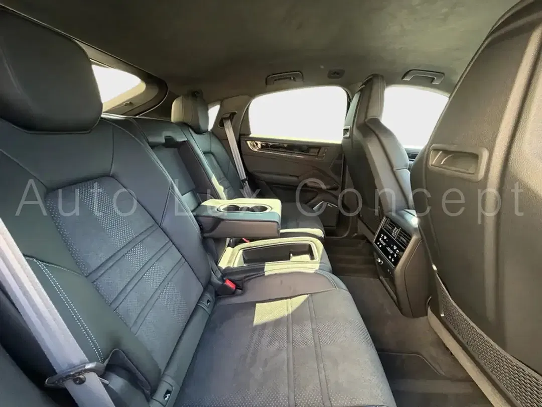 Porsche Cayenne E-Hybrid Turbo Coupe - Thumbnail 9