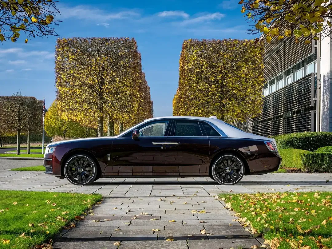 Rolls-Royce Ghost - Thumbnail 3
