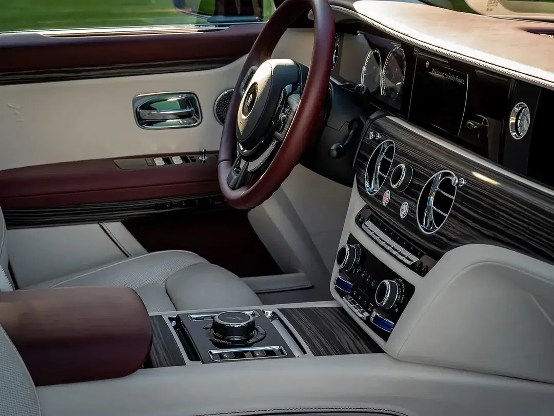 Rolls-Royce Ghost - Thumbnail 7