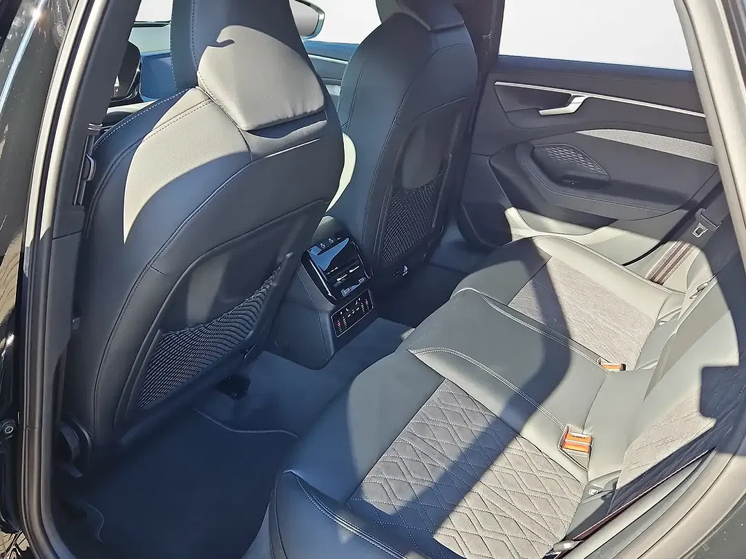 Audi A6 S tronic quattro Avant S line - Thumbnail 10