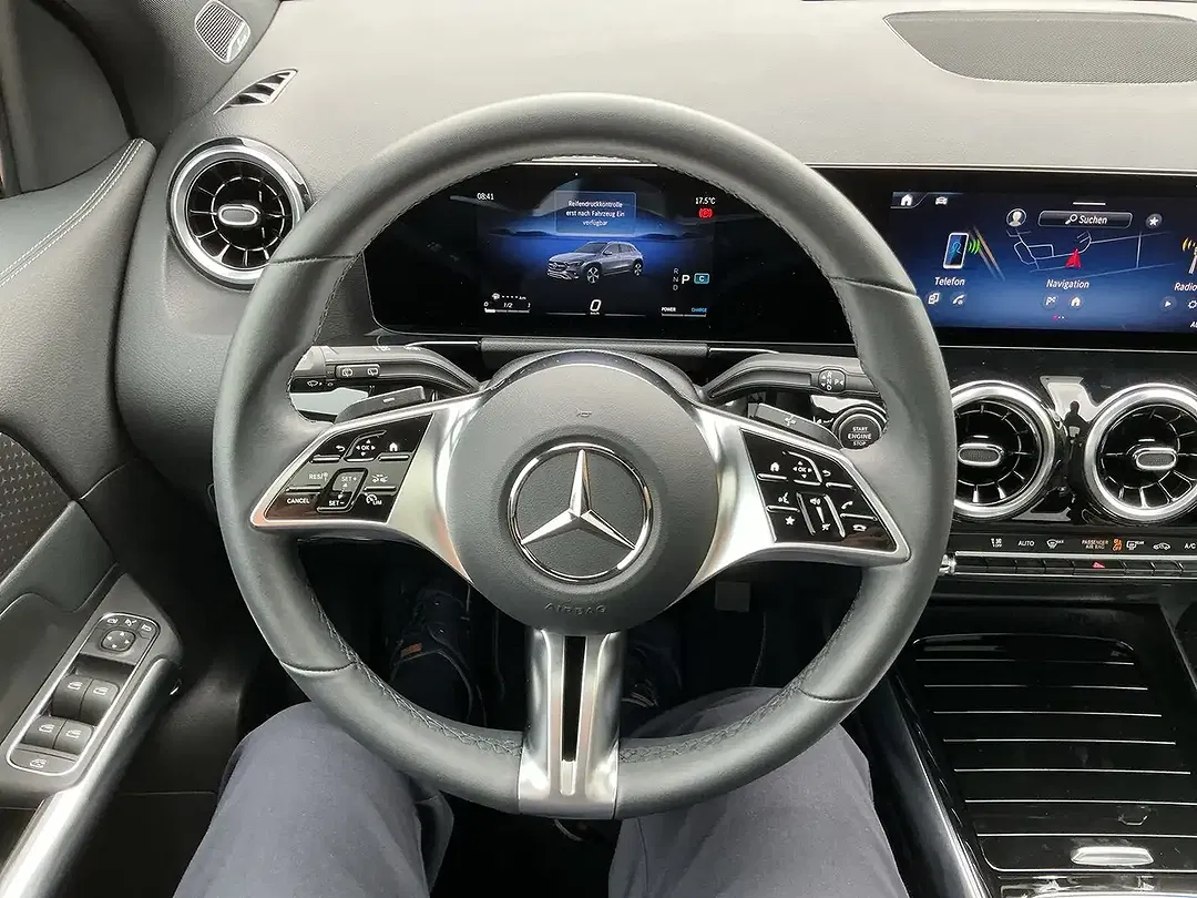 Mercedes-Benz GLA 180 - Thumbnail 12