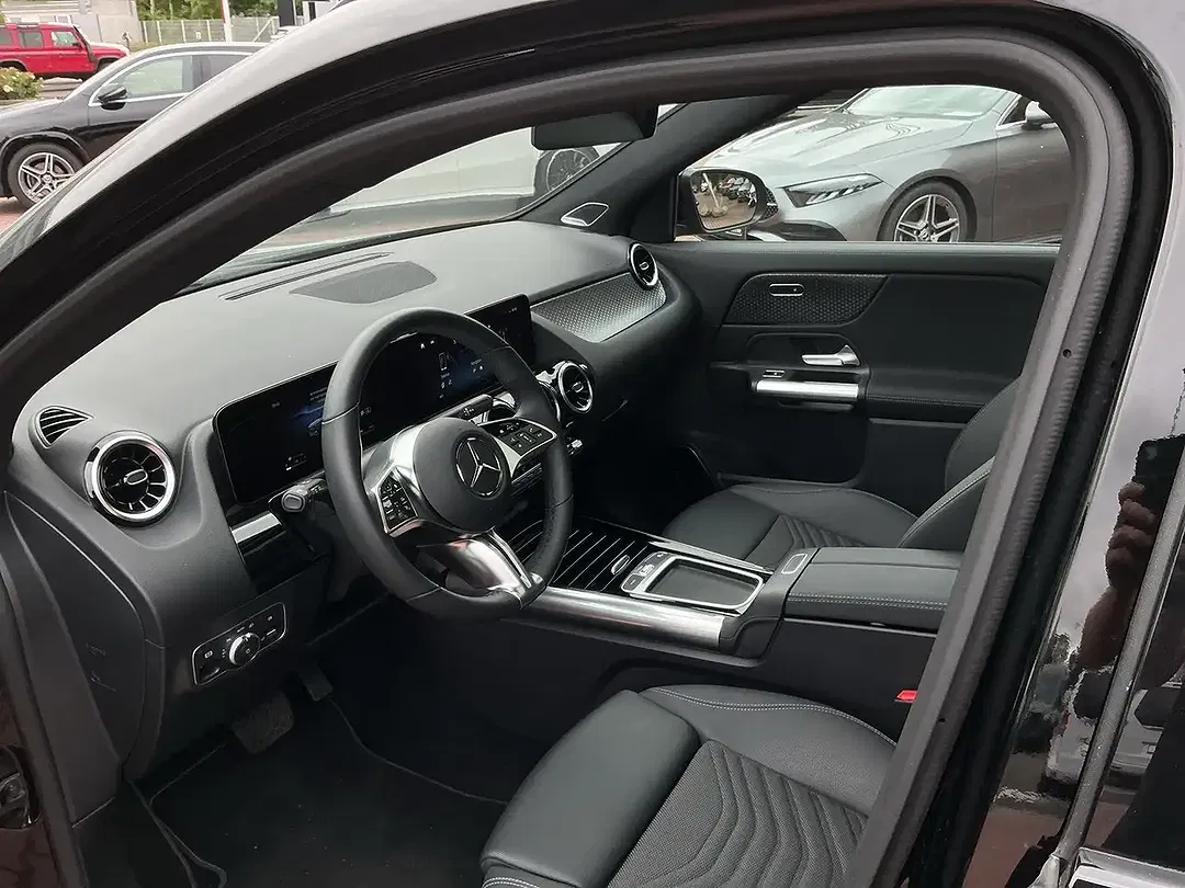 Mercedes-Benz GLA 180 - Thumbnail 8