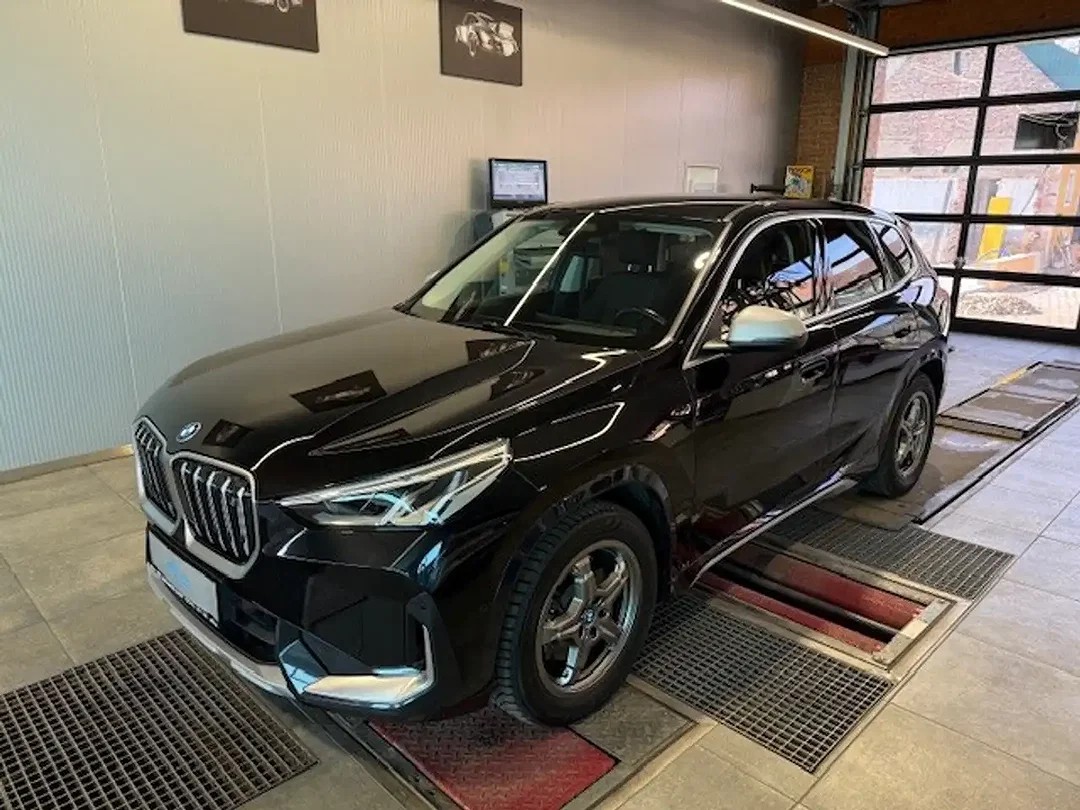 BMW iX1 xDrive - Afbeelding 1