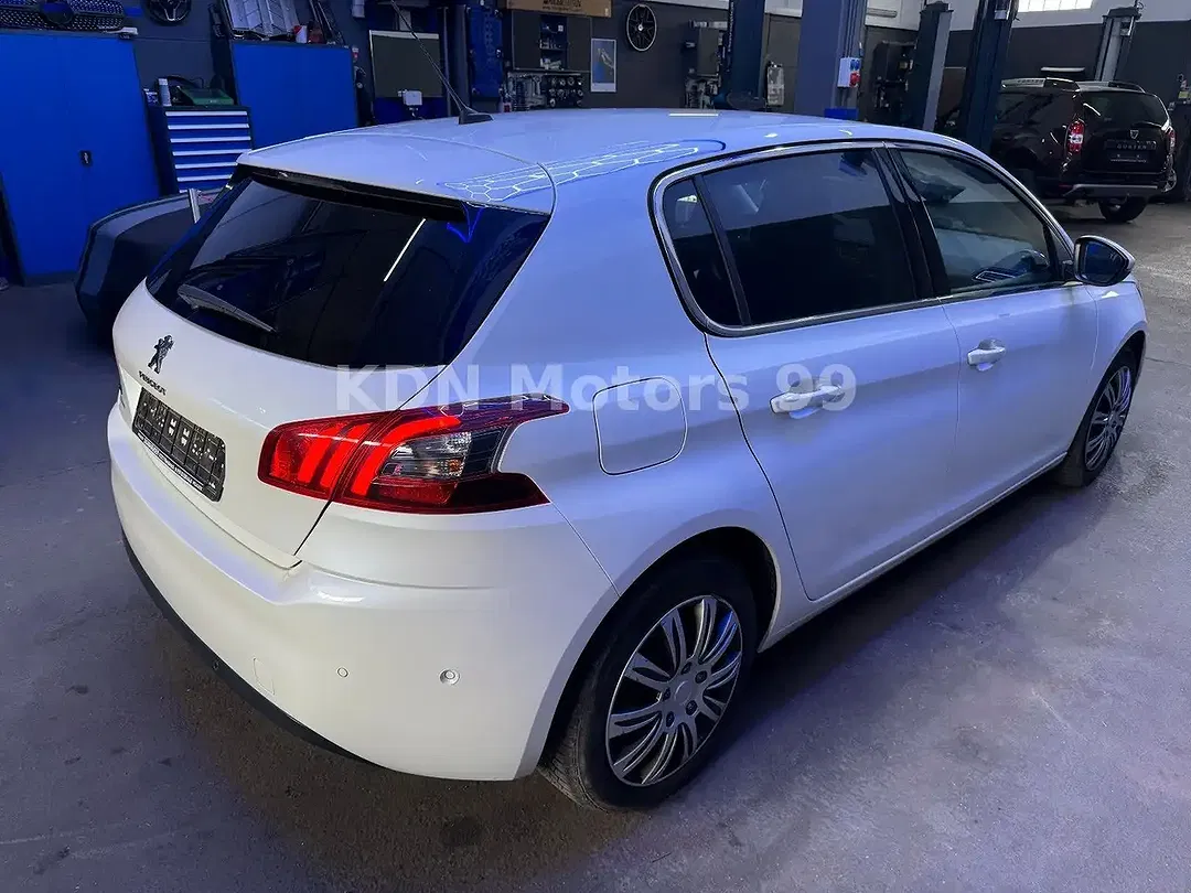 Peugeot 308 BlueHDi Allure Pack - Thumbnail 4