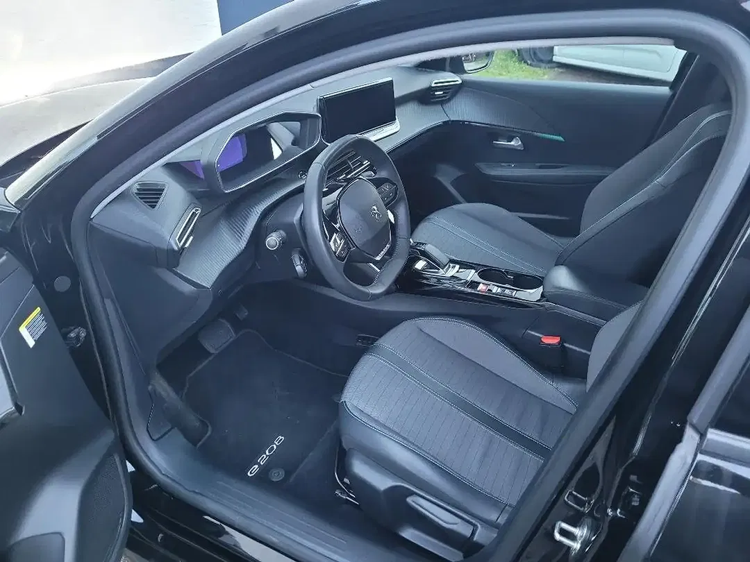 Peugeot 208 Allure Pack - Thumbnail 5