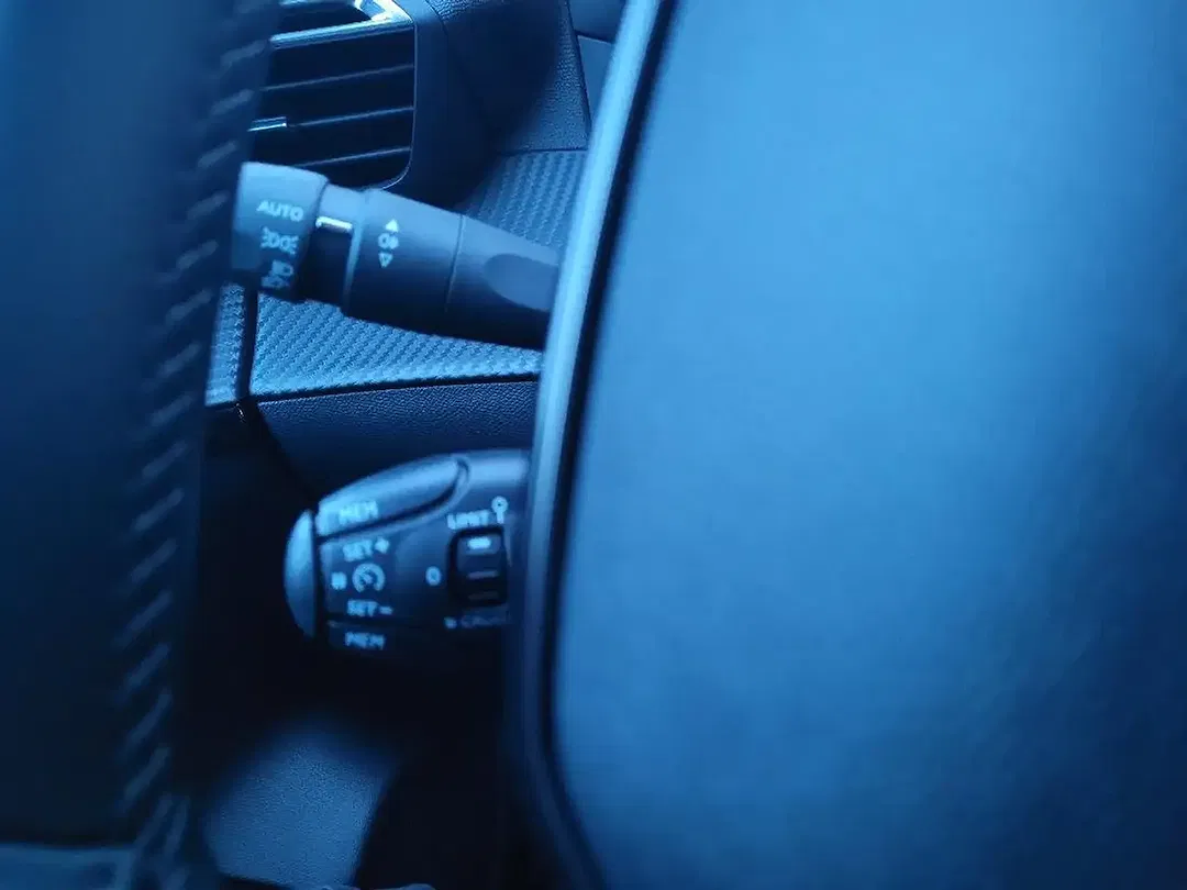 Peugeot 208 Allure Pack - Thumbnail 9