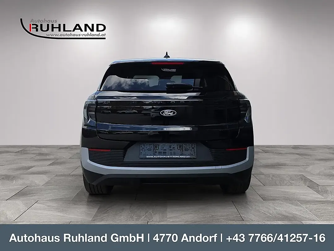 Ford Explorer - Thumbnail 4