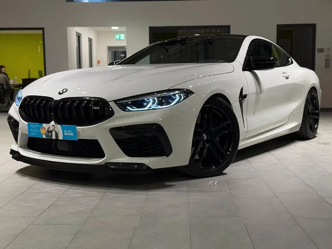 BMW M8 Competition - foto 1