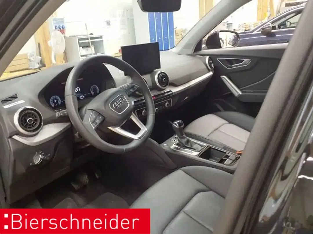 Audi Q2 35 TFSI S line - Thumbnail 3