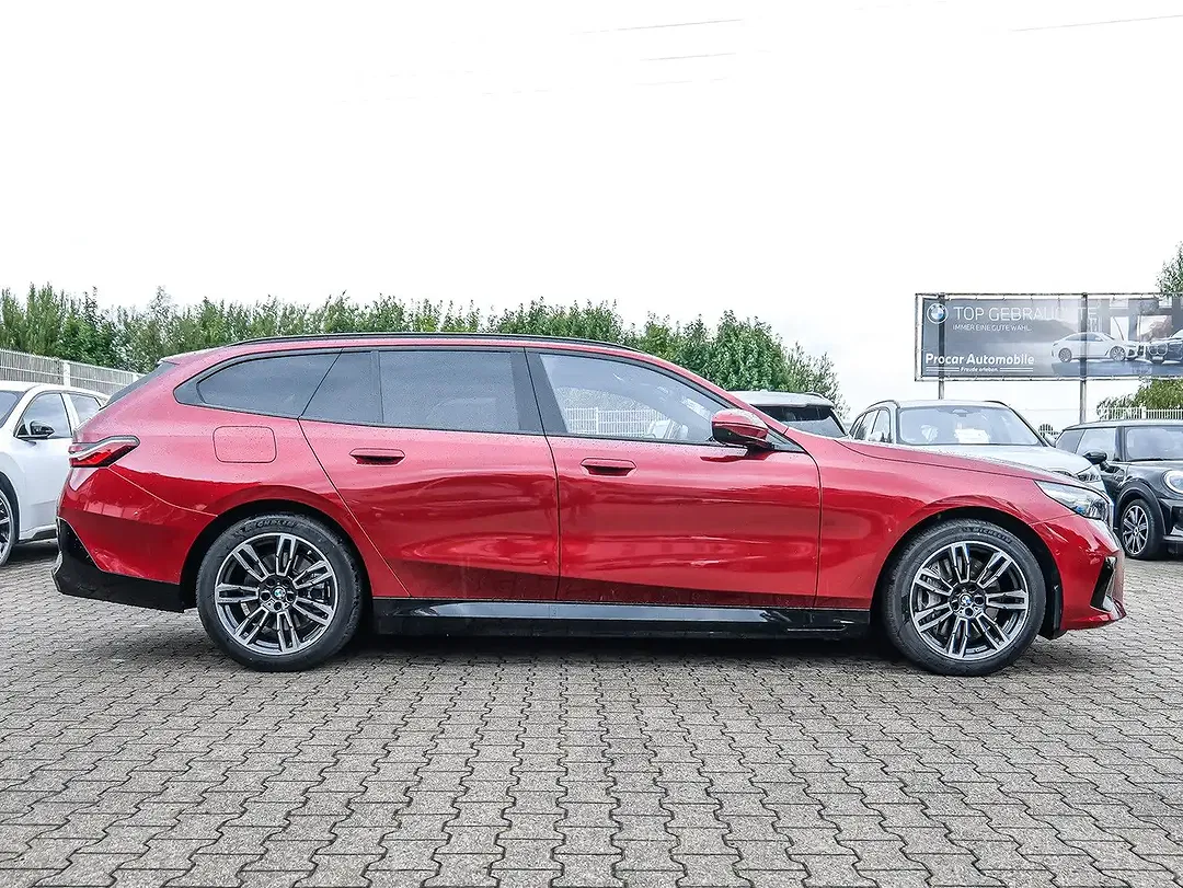 BMW 550 xDrive Touring M Sport - Thumbnail 10