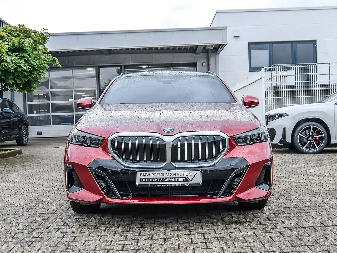 BMW 550 xDrive Touring M Sport - Thumbnail 8