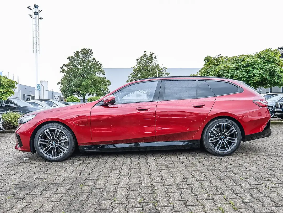 BMW 550 xDrive Touring M Sport - Thumbnail 9