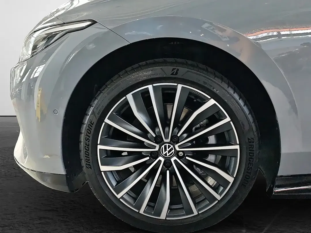 Volkswagen ID.7 - Thumbnail 4