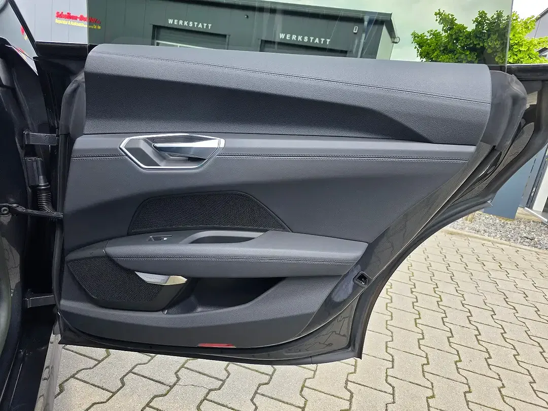 Audi e-tron GT quattro Matrix LED - Thumbnail 23