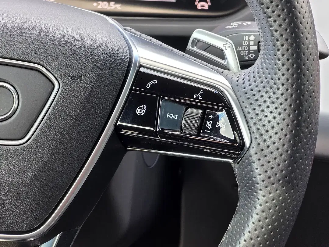 Audi e-tron GT quattro Matrix LED - Thumbnail 38