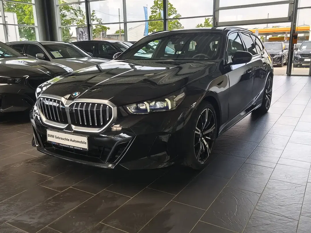 BMW 520 xDrive M Sport Touring - Thumbnail 3