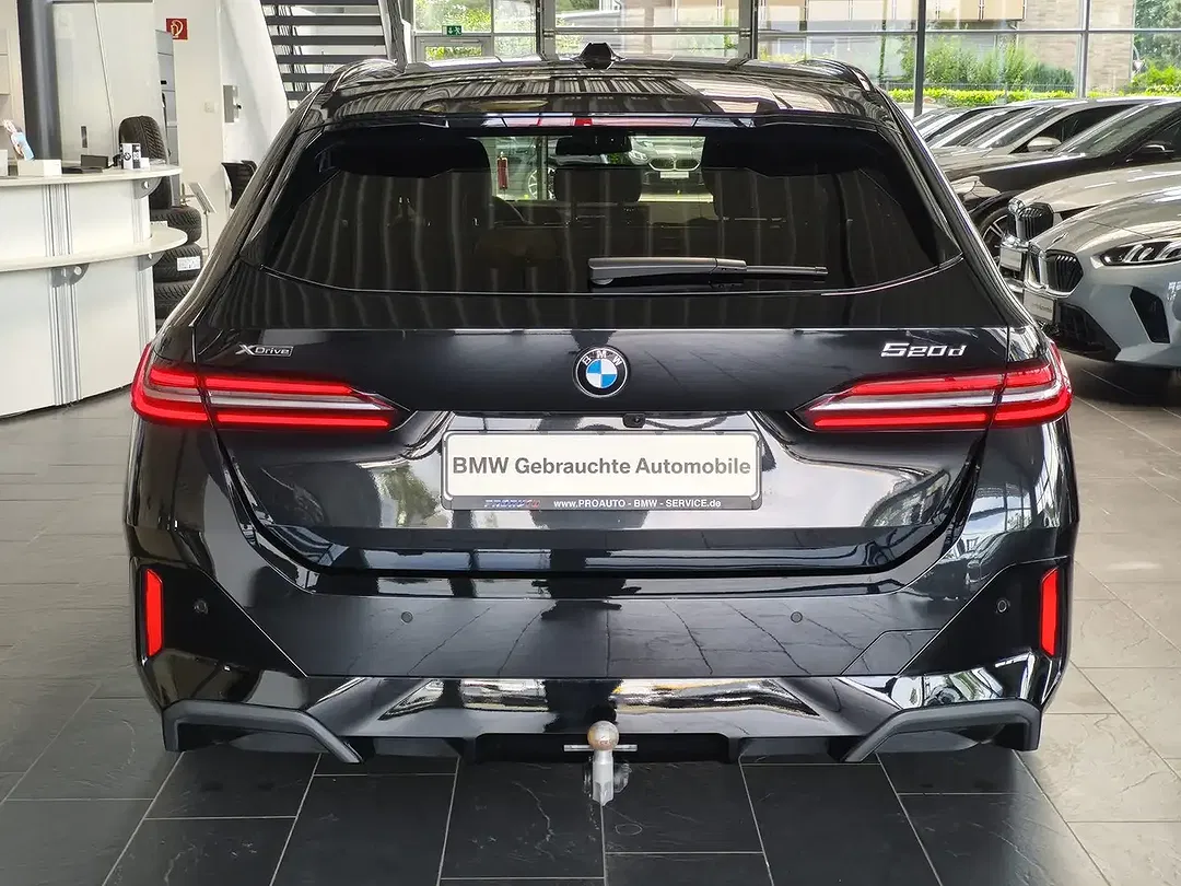 BMW 520 xDrive M Sport Touring - Thumbnail 5