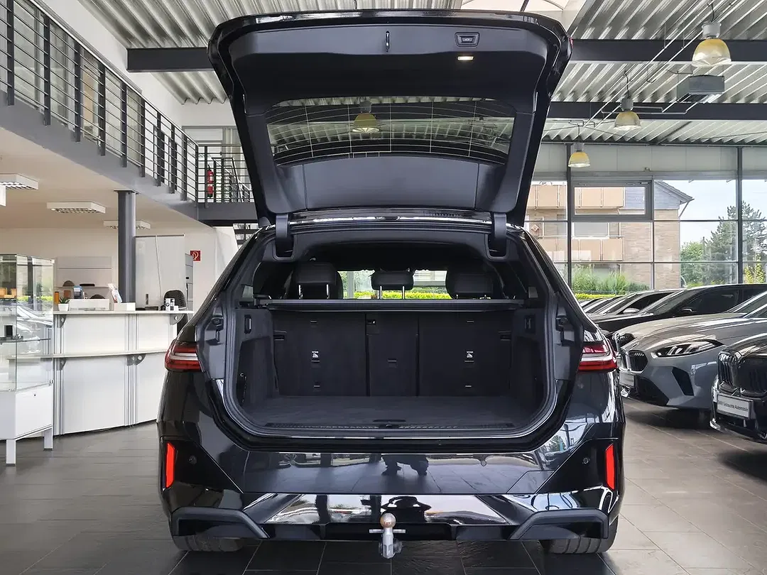 BMW 520 xDrive M Sport Touring - Thumbnail 6