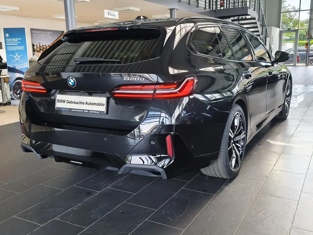 BMW 520 xDrive M Sport Touring - Thumbnail 7
