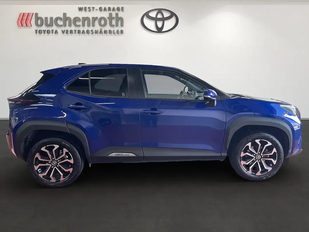 Toyota Yaris Cross Hybrid Team Deutschland - Thumbnail 4