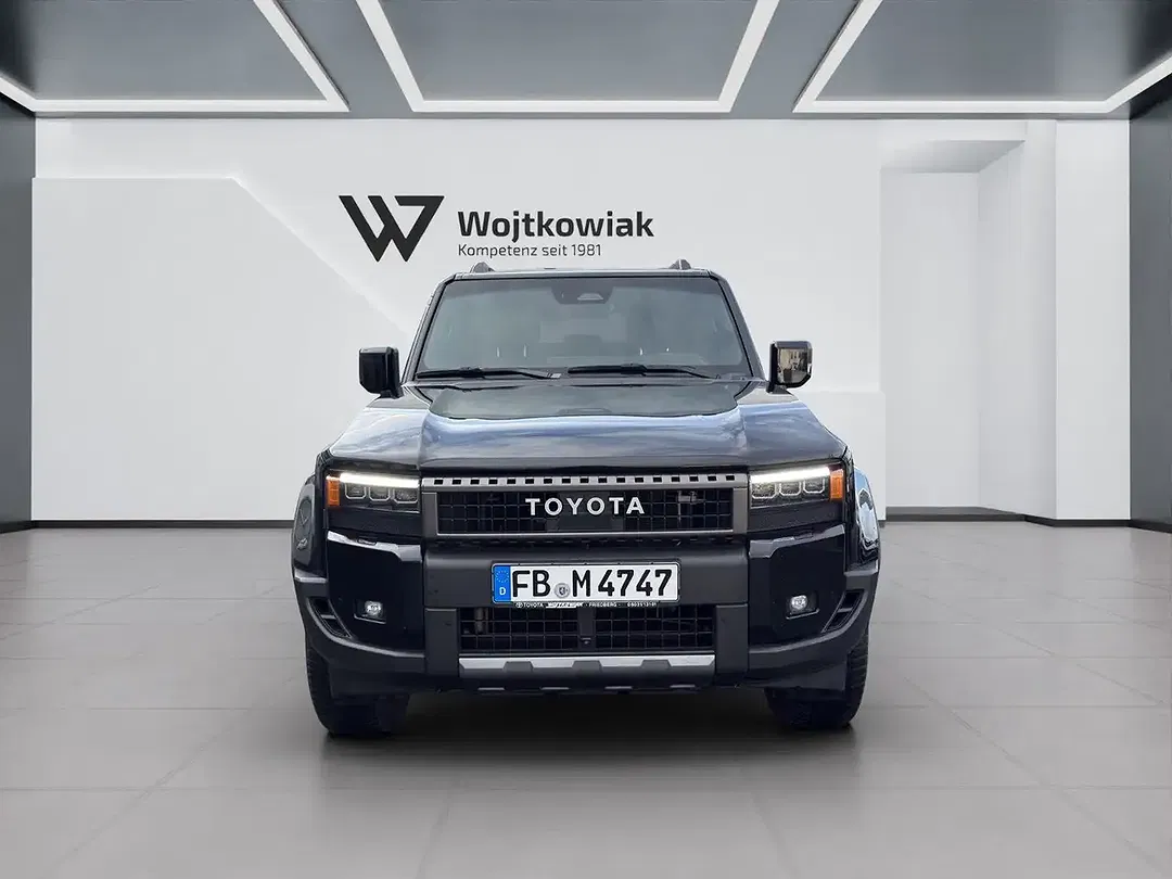 Toyota Land Cruiser 2.8 4x4 Executive - Thumbnail 4