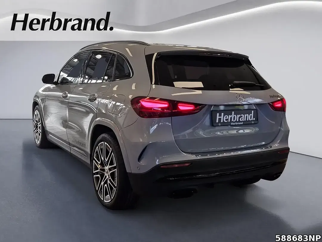 Mercedes-Benz GLA 200 - Thumbnail 5