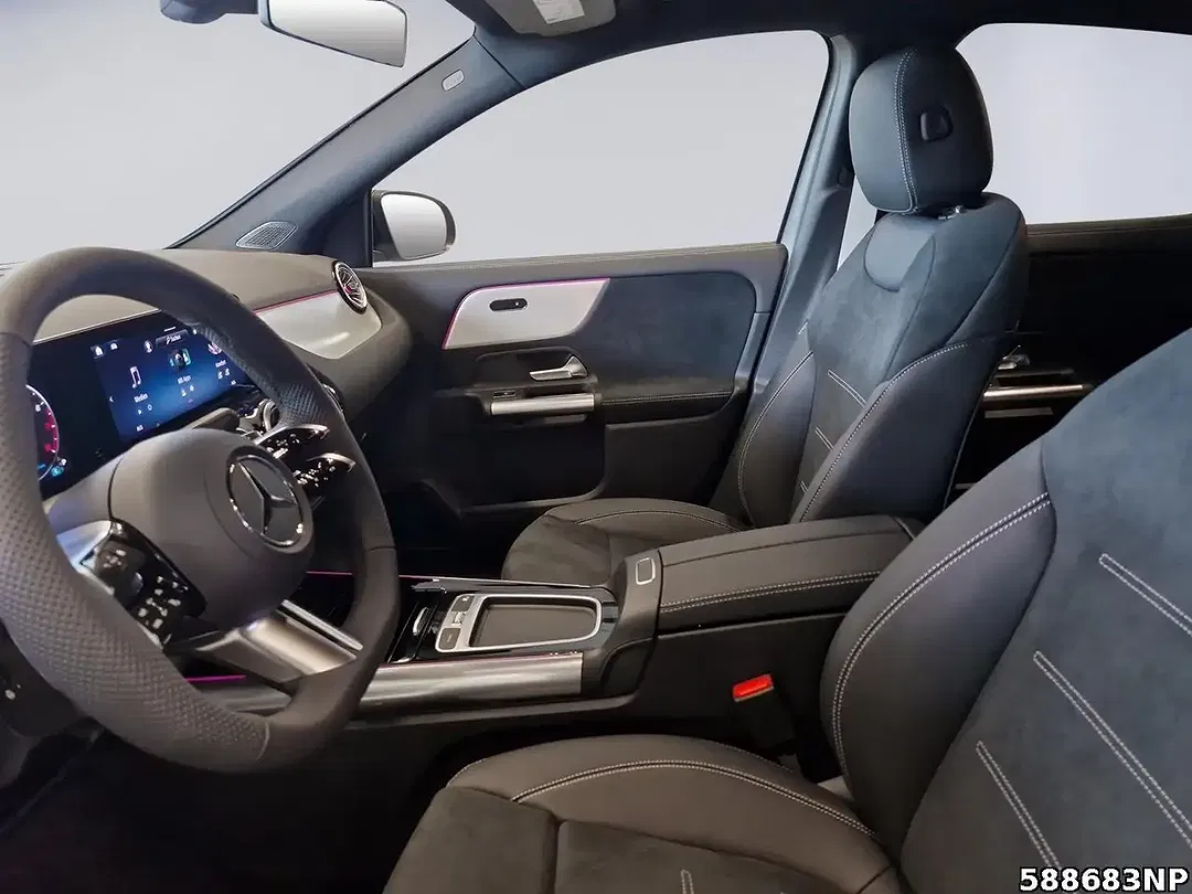 Mercedes-Benz GLA 200 - Thumbnail 9