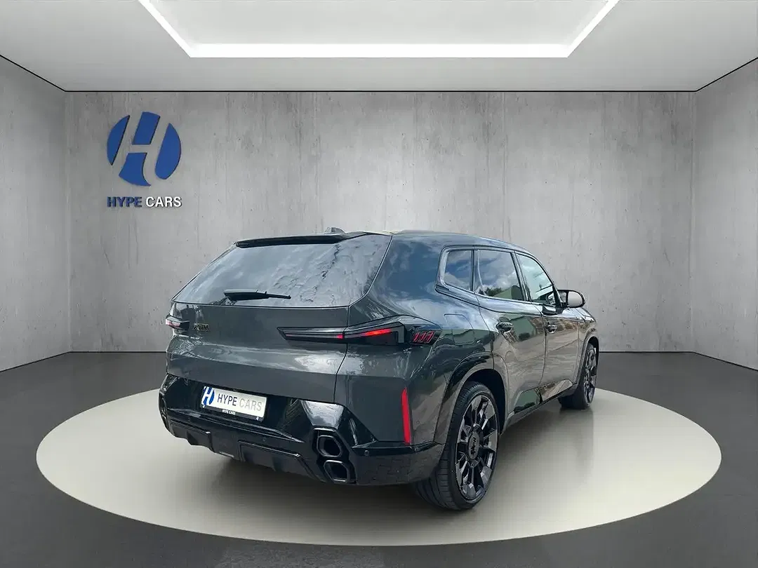 BMW XM Lounge - Thumbnail 3