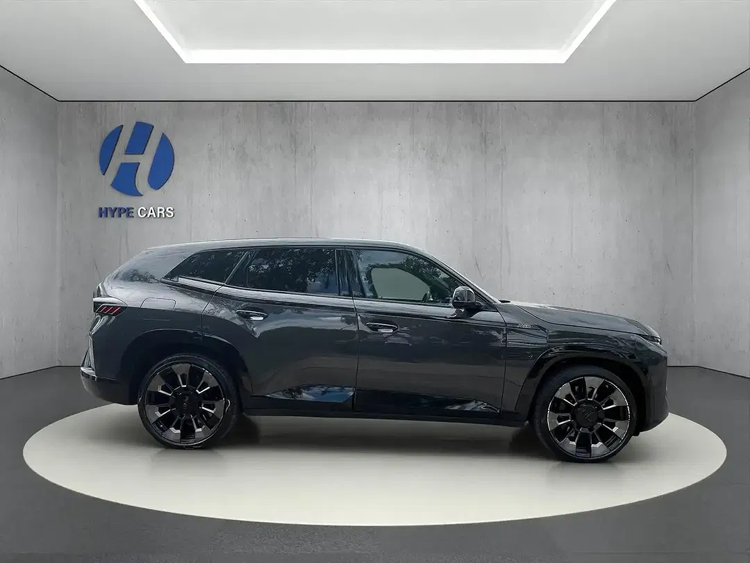 BMW XM Lounge - Thumbnail 4