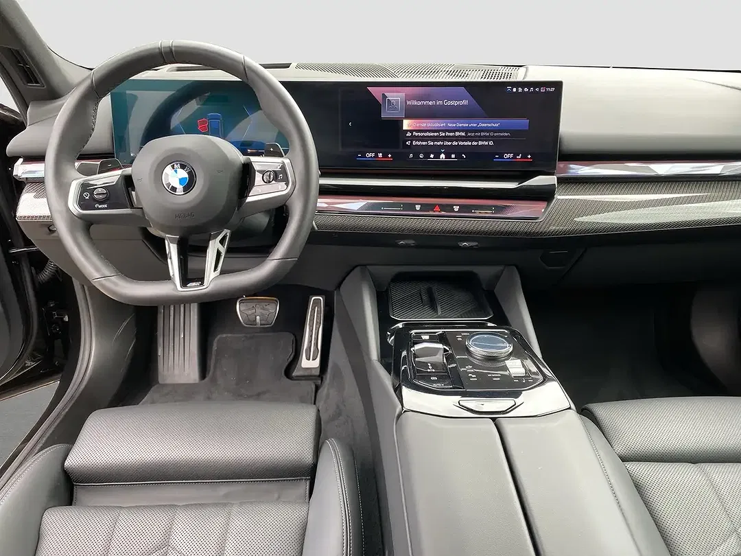 BMW 520 xDrive Touring M Sport - Thumbnail 11