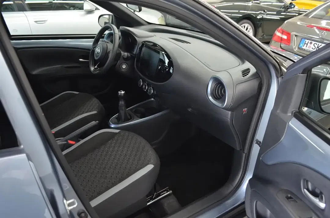 Toyota Aygo X Teamplayer - Thumbnail 10