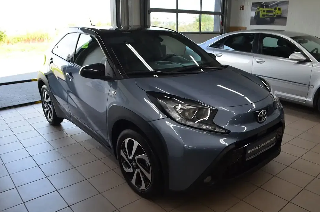 Toyota Aygo X Teamplayer - Thumbnail 3