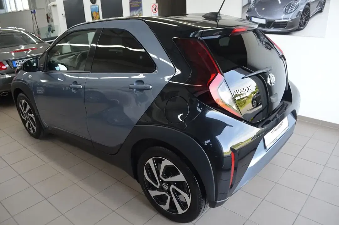Toyota Aygo X Teamplayer - Thumbnail 6