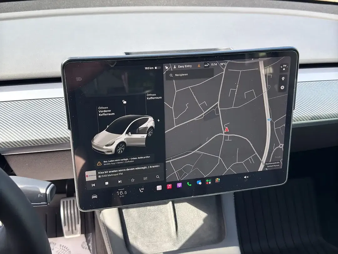 Tesla Model Y AWD Dual Motor Long Range - Thumbnail 14