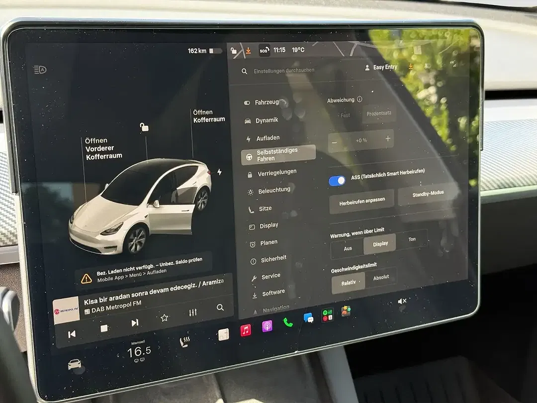 Tesla Model Y AWD Dual Motor Long Range - Thumbnail 15