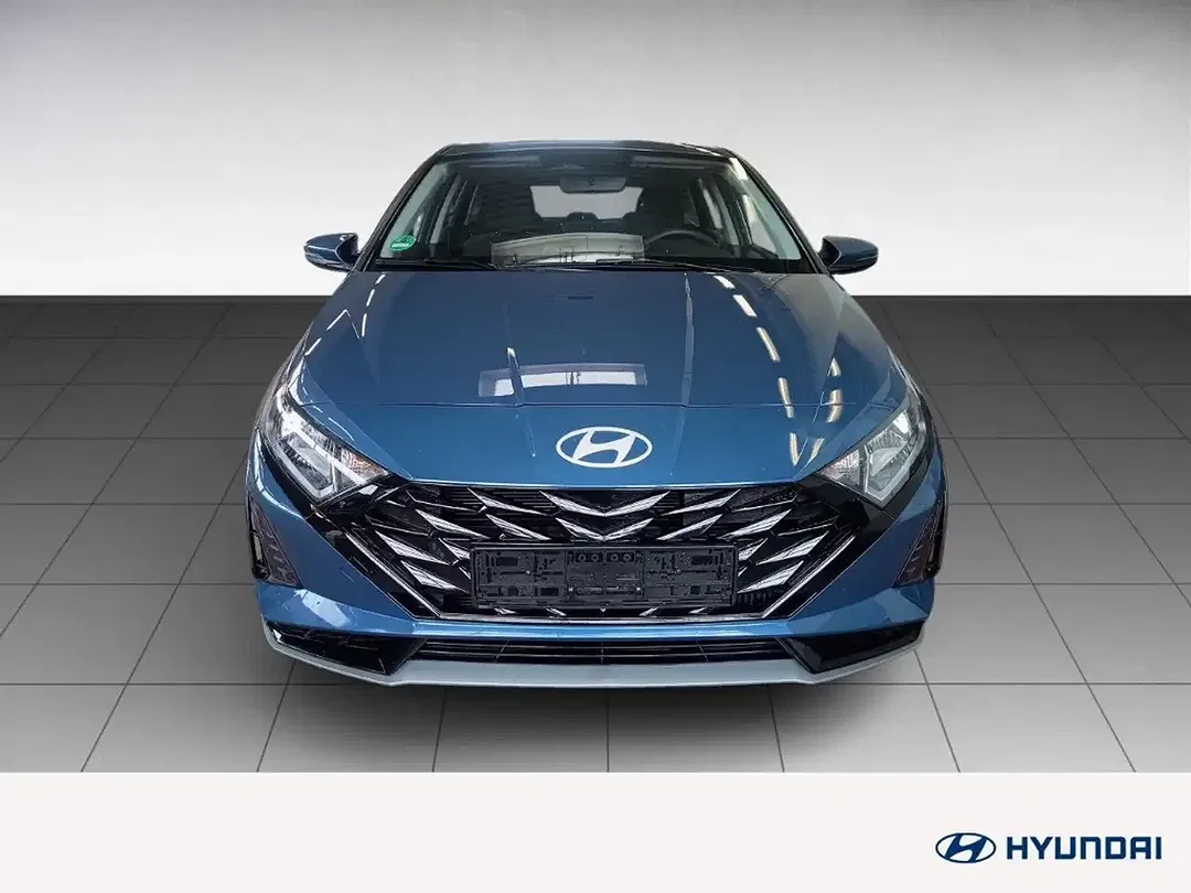 Hyundai i20 Trend - Thumbnail 2