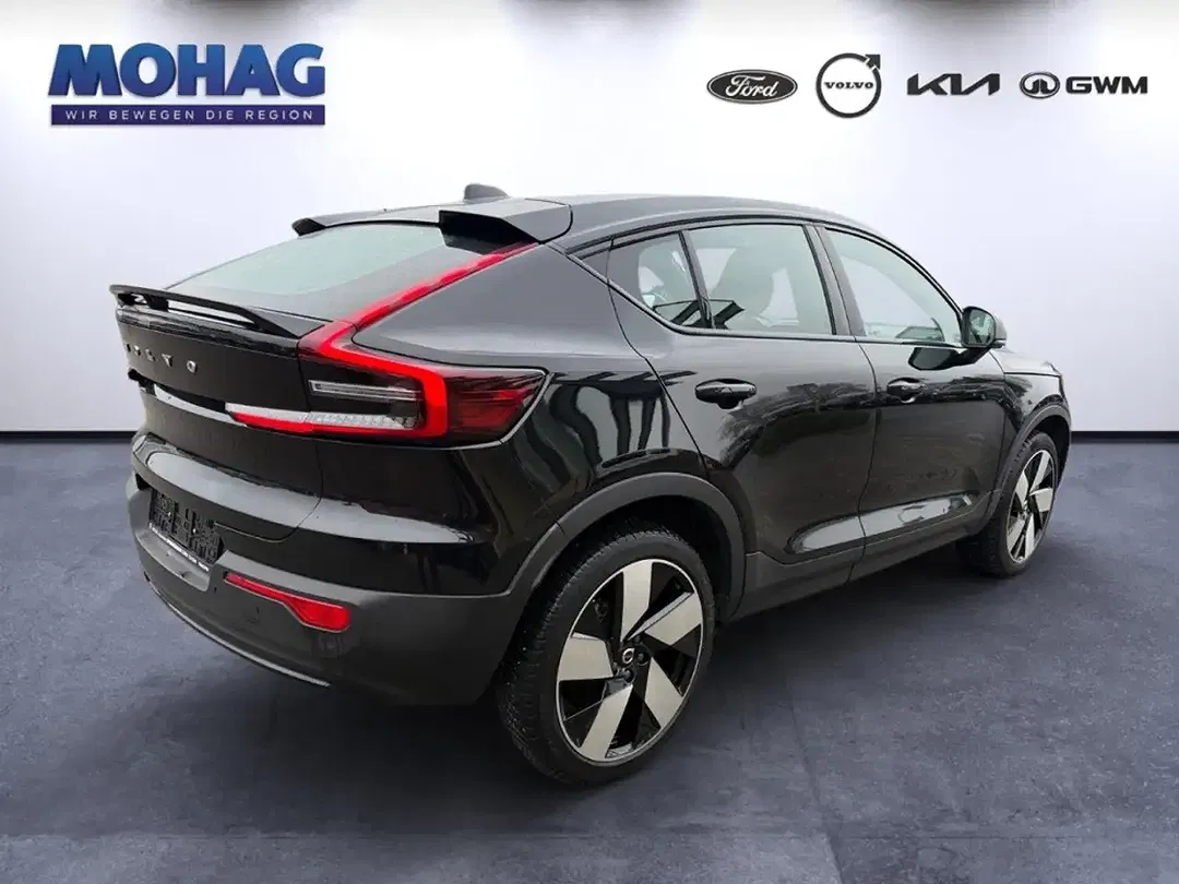 Volvo C40 AWD Recharge Twin Motor Plus - Thumbnail 2