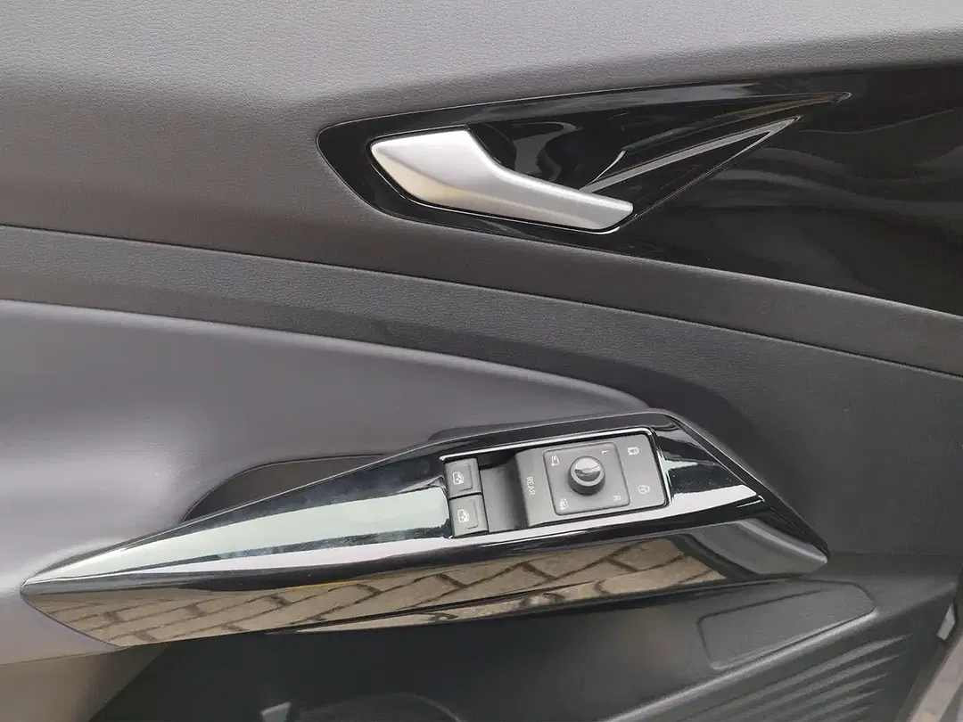 Volkswagen ID.5 Pro Performance - Thumbnail 8