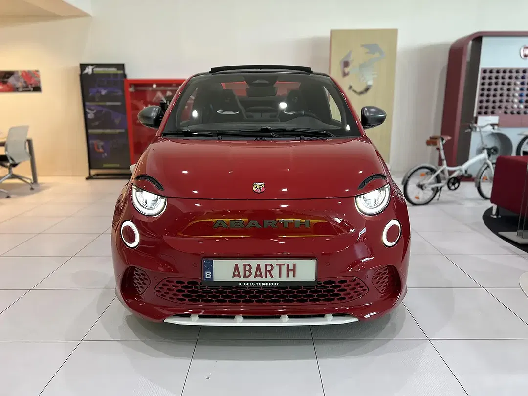 Abarth 500e Turismo - foto 2