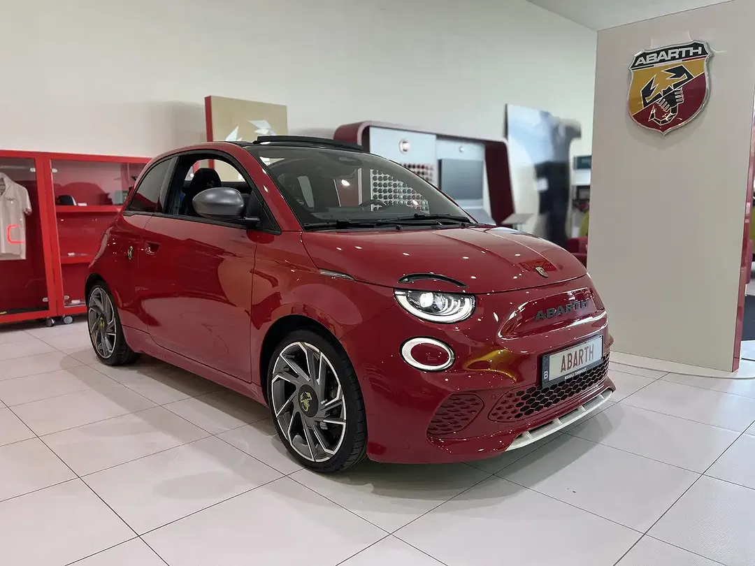 Abarth 500e Turismo - Thumbnail 3