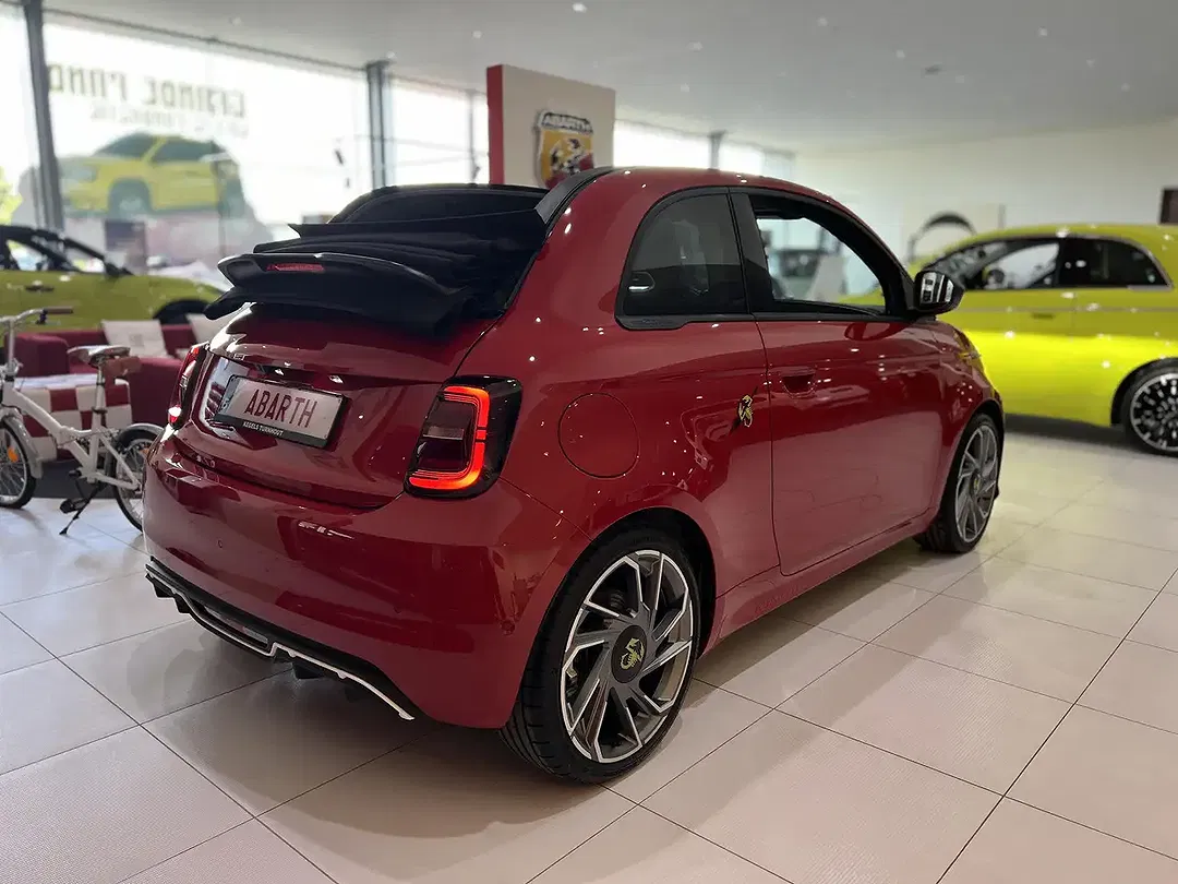 Abarth 500e Turismo - Thumbnail 4