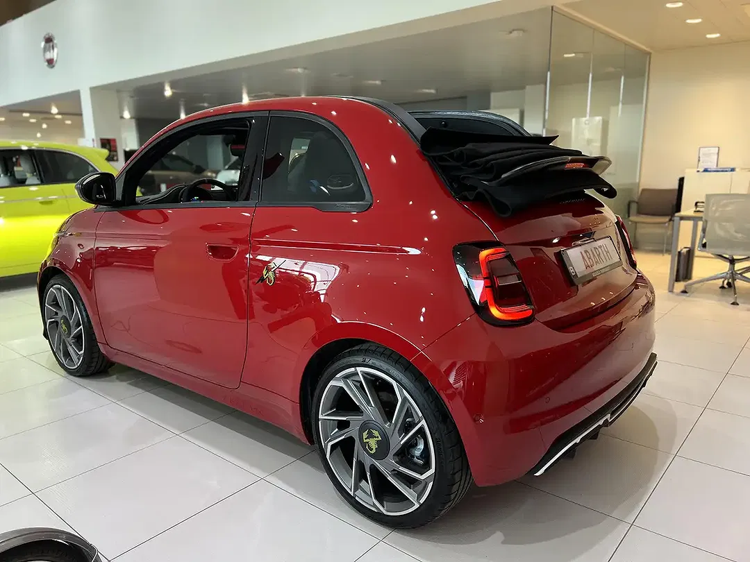 Abarth 500e Turismo - Thumbnail 5