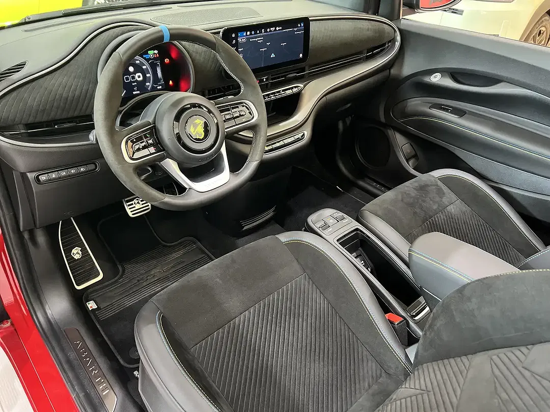 Abarth 500e Turismo - Thumbnail 8