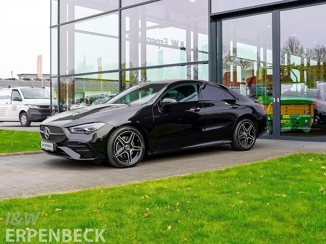 Mercedes-Benz CLA 200 AMG Night - Thumbnail 2
