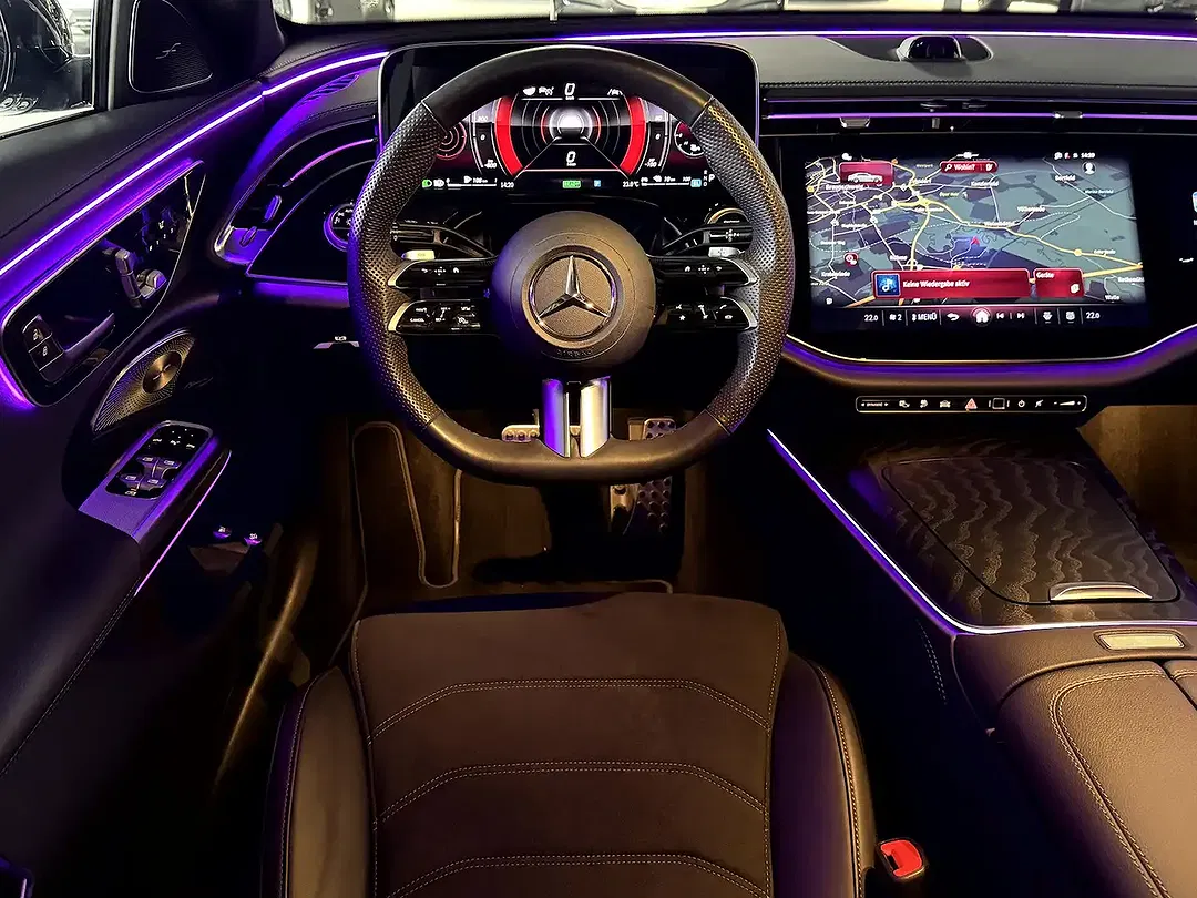 Mercedes-Benz E 300 AMG Line Night - Thumbnail 12