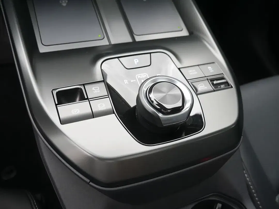 Subaru Uncharted AWD Platinum Plus - Thumbnail 13