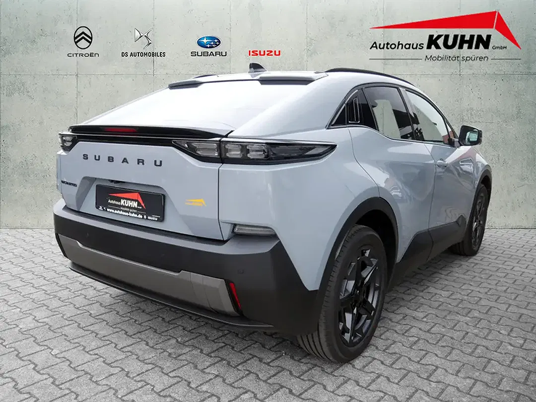 Subaru Uncharted AWD Platinum Plus - Thumbnail 3