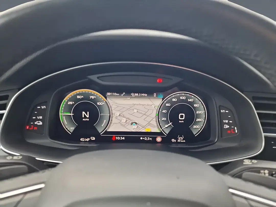 Audi Q8 55 TFSI e quattro S line - Thumbnail 9